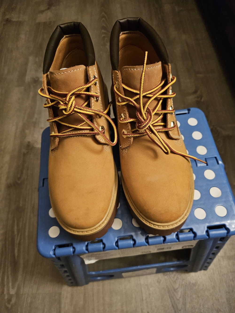 Timberland  Womens Wheat Nubuck Lace-Up Boots - Picture 3 of 5